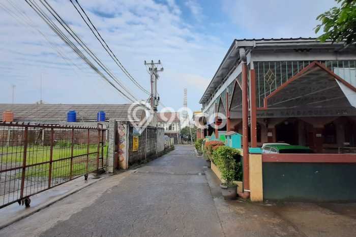 Tanah Dijual Lokasi Strategis di Depok dengan Luas 1600m2 Tanah Dijual Lokasi Strategis di Depok dengan Luas 1600m2