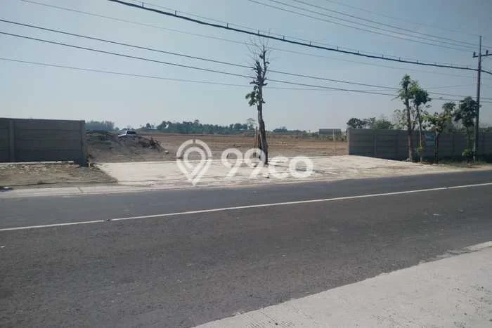 Tanah Strategis di Manyar, Luas 30000m2m², Disewakan Tanah Strategis di Manyar, Luas 30000m2m², Disewakan