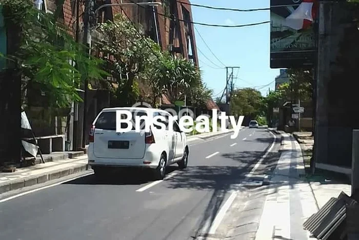 Tanah Kavling Dijual di Seminyak, Badung dengan Luas Tanah 1300m2 Tanah Kavling Dijual di Seminyak, Badung dengan Luas Tanah 1300m2