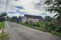 Untuk Dijual Tanah di Ngaglik Sleman Luas 330m2 SHM Untuk Dijual Tanah di Ngaglik Sleman Luas 330m2 SHM
