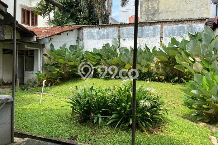 Dijual Rumah Tua Hitung Tanah lokasi bagus di Hang Jebat Jakarta Selatan Dijual Rumah Tua Hitung Tanah lokasi bagus di Hang Jebat Jakarta Selatan