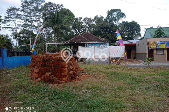 Tanah Dijual Lokasi Kepanjen, Malang dengan Luas Tanah 50m2 dan Status - Tanah Dijual Lokasi Kepanjen, Malang dengan Luas Tanah 50m2 dan Status -