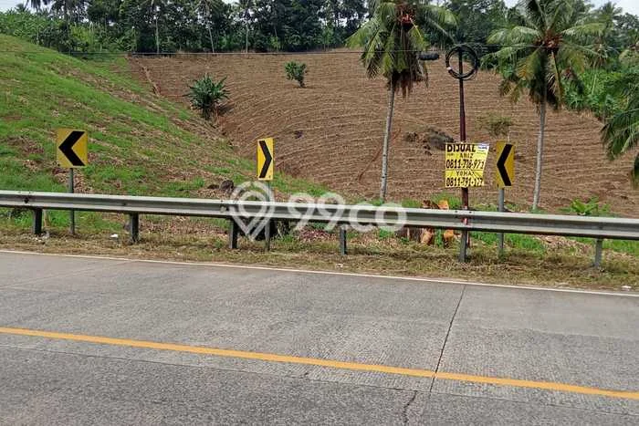 HARGA MENARIK! Tanah di Penengahan, Luas 80250m2m², Lokasi Potensial HARGA MENARIK! Tanah di Penengahan, Luas 80250m2m², Lokasi Potensial