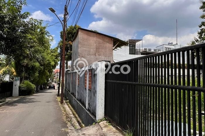 Lahan Dijual Lokasi Kebayoran Lama, Jakarta Selatan dengan Luas Tanah 443m2 dan Status SHM Lahan Dijual Lokasi Kebayoran Lama, Jakarta Selatan dengan Luas Tanah 443m2 dan Status SHM