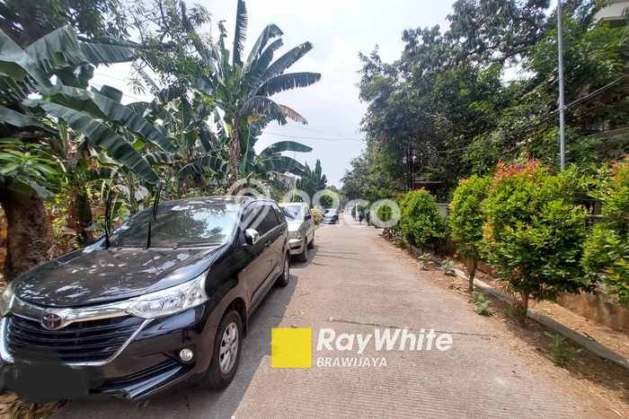 Lahan Dijual Lokasi Strategis di Jakarta Barat dengan Luas 550m2 Lahan Dijual Lokasi Strategis di Jakarta Barat dengan Luas 550m2
