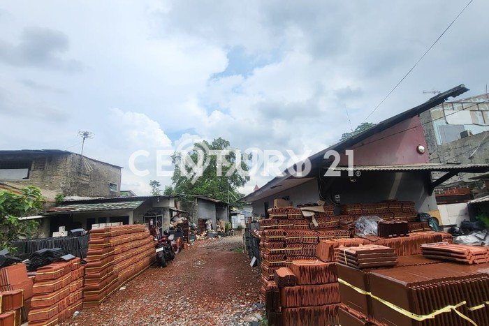 Lahan Strategis di Pasar Rebo Dijual dengan Luas 1367m2 Lahan Strategis di Pasar Rebo Dijual dengan Luas 1367m2