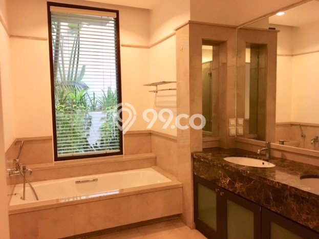 Sewa Apartemen Minimalis 190m2 Punya 3 KT, 2 KM, Lokasi di Cilandak Sewa Apartemen Minimalis 190m2 Punya 3 KT, 2 KM, Lokasi di Cilandak