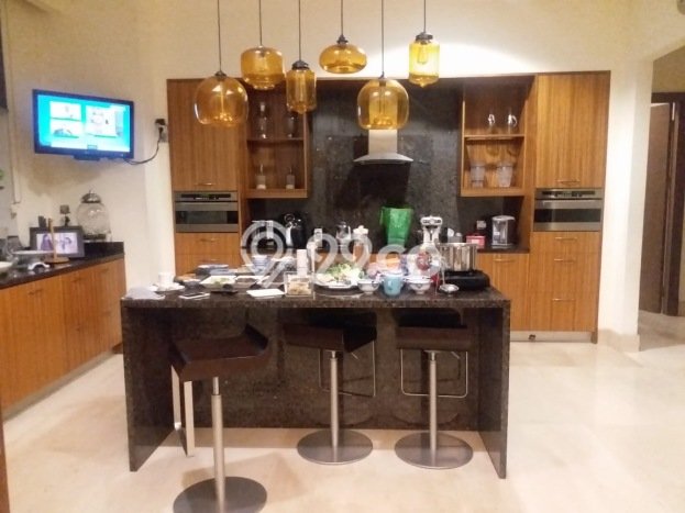HOT DEAL! Apartemen di CBD, 5 KT, Luas 1000m², Lokasi Elite, Pemandangan Indah HOT DEAL! Apartemen di CBD, 5 KT, Luas 1000m², Lokasi Elite, Pemandangan Indah