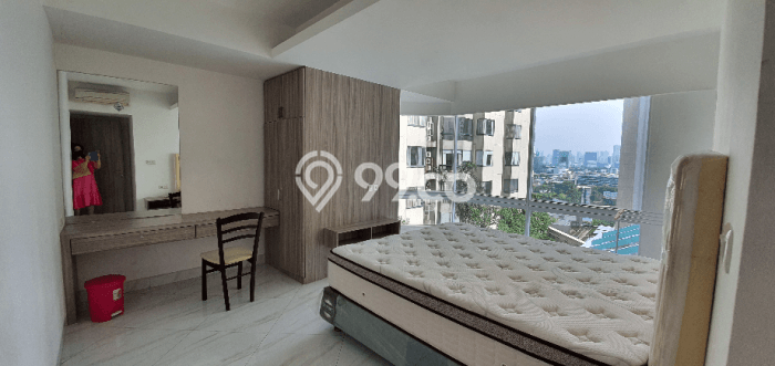 Apartemen Disewakan 3 Kamar Hemat Siap Huni di Jakarta Barat, Luas 146m2 Apartemen Disewakan 3 Kamar Hemat Siap Huni di Jakarta Barat, Luas 146m2