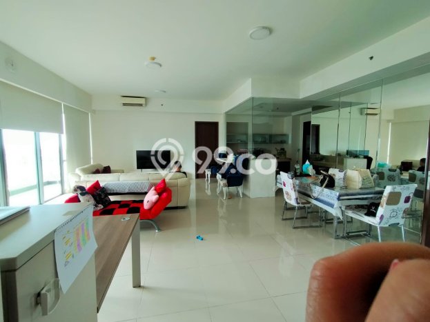 Hunian Apartemen High-Class untuk Dijual di Jakarta Barat dengan 3 BR & 2 Kamar Mandi Hunian Apartemen High-Class untuk Dijual di Jakarta Barat dengan 3 BR & 2 Kamar Mandi