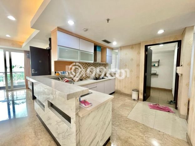 Apartemen Eksklusif di Pademangan, 3 KM, Luas 196m² Apartemen Eksklusif di Pademangan, 3 KM, Luas 196m²