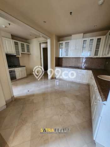 FOR SALE Hunian Apartemen High-Class di Kebayoran Baru dengan 3 Kamar Tidur & Luas 302m2 FOR SALE Hunian Apartemen High-Class di Kebayoran Baru dengan 3 Kamar Tidur & Luas 302m2