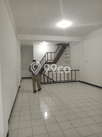 Ruko Dijual di Rungkut LT 67m2, LB 220m2 untuk Investasi Ruko Dijual di Rungkut LT 67m2, LB 220m2 untuk Investasi