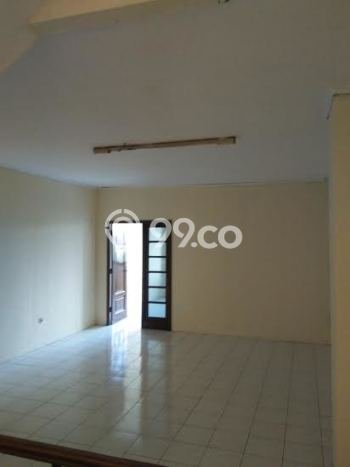 LOKASI TERBAIK! Ruko di Daan Mogot, Luas 204m², Area Perniagaan LOKASI TERBAIK! Ruko di Daan Mogot, Luas 204m², Area Perniagaan