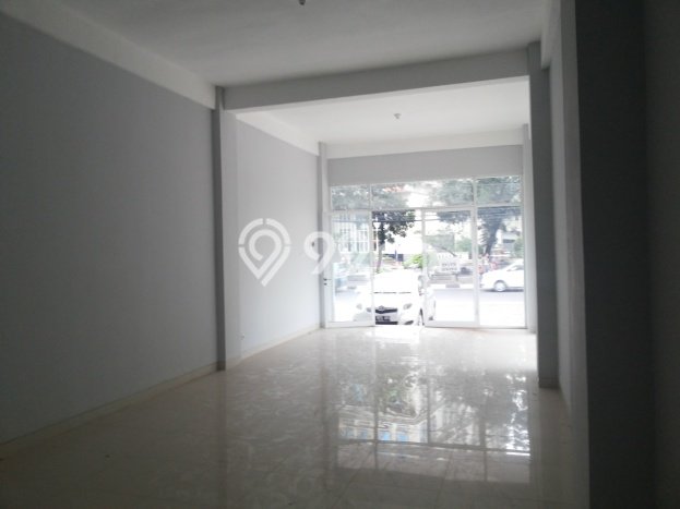 Ruko Icon Kebon Jeruk, Hadap Jalan Raya, Parkir Luas, Brand New, Dekat Jalan Panjang dan Puri Indah! Ruko Icon Kebon Jeruk, Hadap Jalan Raya, Parkir Luas, Brand New, Dekat Jalan Panjang dan Puri Indah!