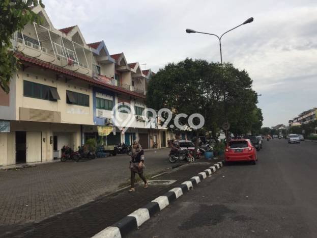 Ruko di Daan Mogot, Luas 120m², Kawasan Komersial Ruko di Daan Mogot, Luas 120m², Kawasan Komersial