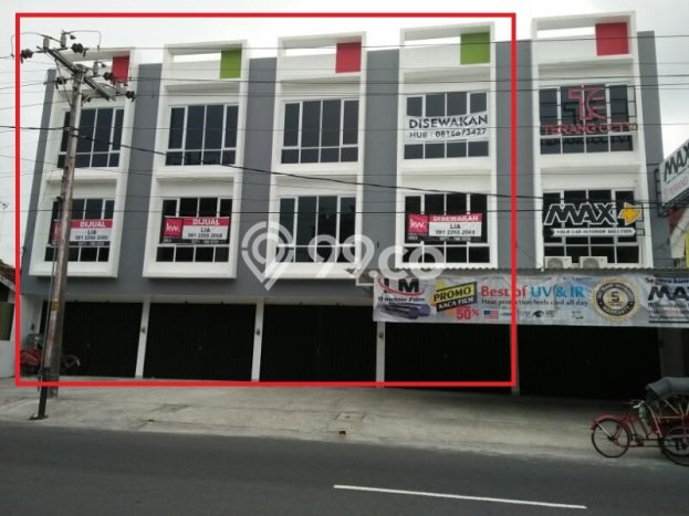 Unit Ruko Dijual di Banjarsari Solo Luas Tanah 100m2, Luas Bangunan 270m2 Unit Ruko Dijual di Banjarsari Solo Luas Tanah 100m2, Luas Bangunan 270m2