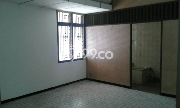 Dijual Komersial Kawasan Strategis Kawasan Tambaksari, Luas 500m², Jalan Utama Dijual Komersial Kawasan Strategis Kawasan Tambaksari, Luas 500m², Jalan Utama