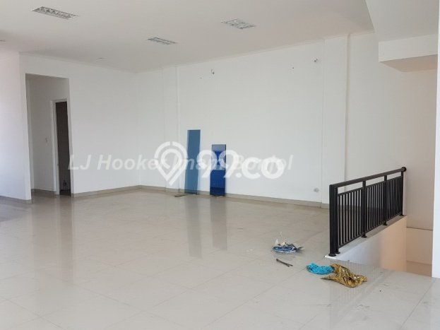Ruko Kawasan Strategis Kawasan Simpang Lima, Luas 750m², Jalan Utama Ruko Kawasan Strategis Kawasan Simpang Lima, Luas 750m², Jalan Utama