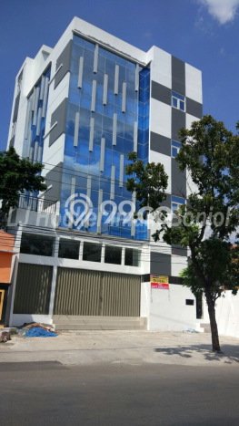 Disewakan Ruko di Simpang Lima, Luas 750m², Area Ramai Disewakan Ruko di Simpang Lima, Luas 750m², Area Ramai