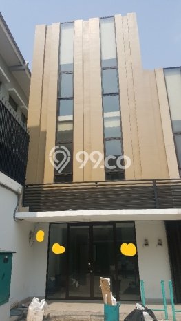 KAWASAN KOMERSIAL! Ruko For Rent Kawasan Lippo Cikarang, Luas 165m2m², Jalan Strategis KAWASAN KOMERSIAL! Ruko For Rent Kawasan Lippo Cikarang, Luas 165m2m², Jalan Strategis
