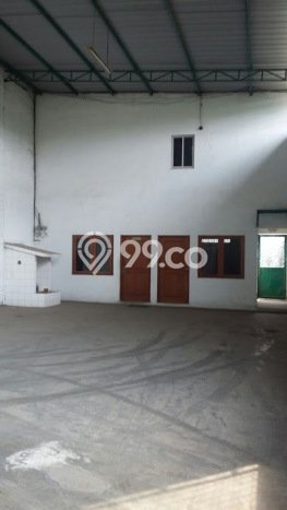 Gudang untuk Disewa di Pusat Tangerang Luas Bangunan 2200m2 Gudang untuk Disewa di Pusat Tangerang Luas Bangunan 2200m2