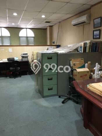Ruko Area Bisnis Kawasan Senayan, Luas 450m², Jalan Utama Ruko Area Bisnis Kawasan Senayan, Luas 450m², Jalan Utama