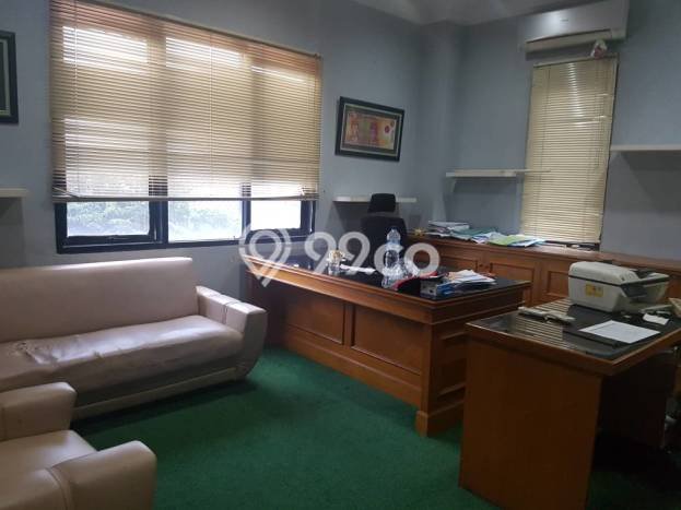 AREA TERBAIK! Kantor di Kalibata, Luas 704m², Pengunjung Tinggi AREA TERBAIK! Kantor di Kalibata, Luas 704m², Pengunjung Tinggi