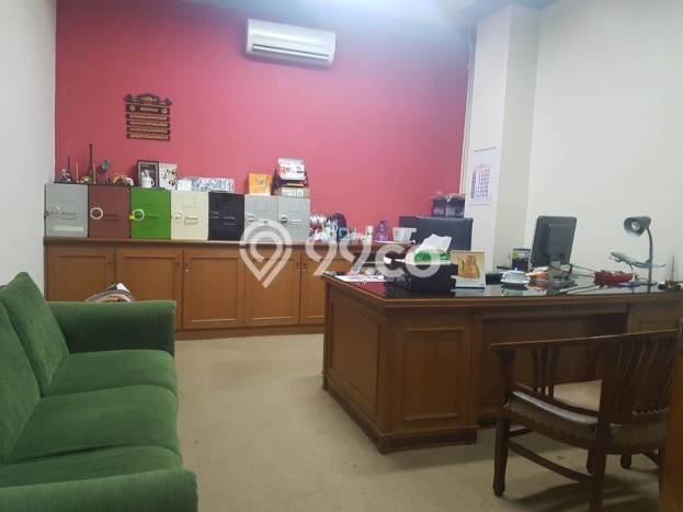 AREA TERBAIK! Kantor di Kalibata, Luas 704m², Pengunjung Tinggi AREA TERBAIK! Kantor di Kalibata, Luas 704m², Pengunjung Tinggi