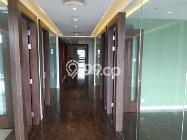 Disewakan Kantor di Kawasan Ramai Sudirman Luas 1000m2 Disewakan Kantor di Kawasan Ramai Sudirman Luas 1000m2
