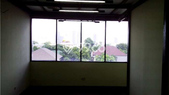 Kantor Bagus LT 450m2 LB 950m2 Dijual di Menteng Jakarta Pusat Kantor Bagus LT 450m2 LB 950m2 Dijual di Menteng Jakarta Pusat