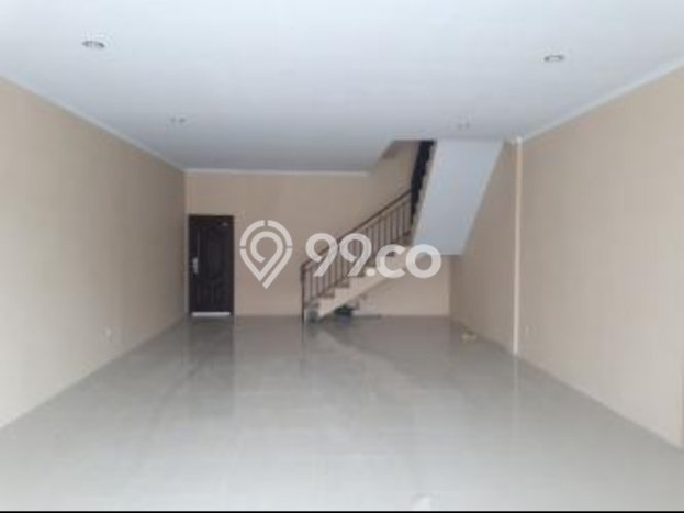 Ruko Strategis di Jajar, Luas 166m², Jalan Utama, Area Bisnis Aktif Ruko Strategis di Jajar, Luas 166m², Jalan Utama, Area Bisnis Aktif