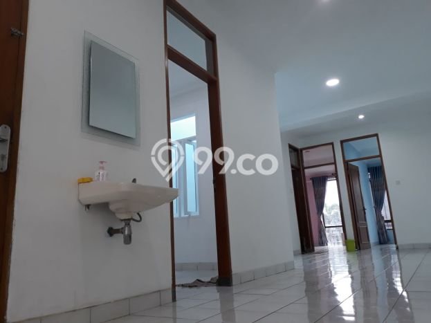 Terawat 3,5 Lantai (Full Renov) di Sayap Soekarno Hatta, Pasirluyu Terawat 3,5 Lantai (Full Renov) di Sayap Soekarno Hatta, Pasirluyu