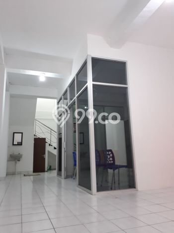 Terawat 3,5 Lantai (Full Renov) di Sayap Soekarno Hatta, Pasirluyu Terawat 3,5 Lantai (Full Renov) di Sayap Soekarno Hatta, Pasirluyu