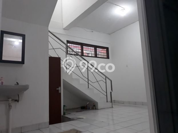 Terawat 3,5 Lantai (Full Renov) di Sayap Soekarno Hatta, Pasirluyu Terawat 3,5 Lantai (Full Renov) di Sayap Soekarno Hatta, Pasirluyu