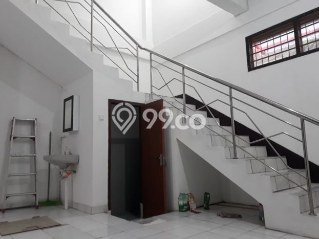 Terawat 3,5 Lantai (Full Renov) di Sayap Soekarno Hatta, Pasirluyu Terawat 3,5 Lantai (Full Renov) di Sayap Soekarno Hatta, Pasirluyu