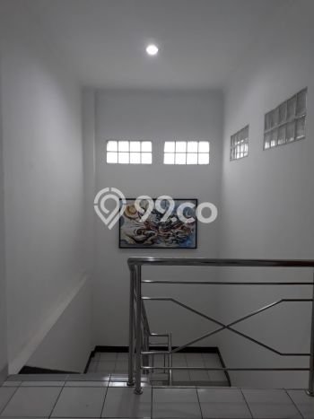 Terawat 3,5 Lantai (Full Renov) di Sayap Soekarno Hatta, Pasirluyu Terawat 3,5 Lantai (Full Renov) di Sayap Soekarno Hatta, Pasirluyu
