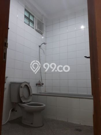 Terawat 3,5 Lantai (Full Renov) di Sayap Soekarno Hatta, Pasirluyu Terawat 3,5 Lantai (Full Renov) di Sayap Soekarno Hatta, Pasirluyu