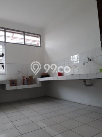 Terawat 3,5 Lantai (Full Renov) di Sayap Soekarno Hatta, Pasirluyu Terawat 3,5 Lantai (Full Renov) di Sayap Soekarno Hatta, Pasirluyu