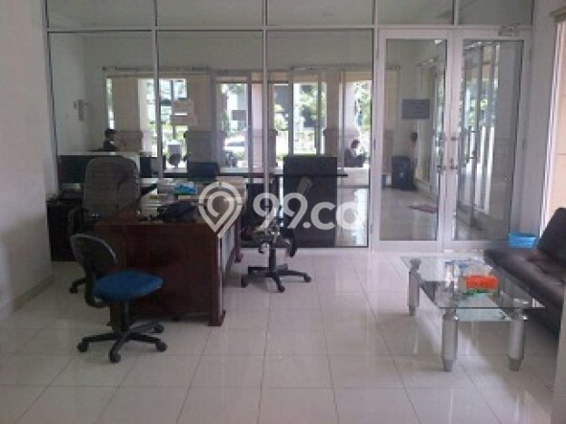 INVESTASI POTENSIAL! Ruko di S Parman, Luas 545m², Area Bisnis INVESTASI POTENSIAL! Ruko di S Parman, Luas 545m², Area Bisnis