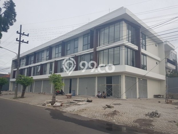 Paling Diincar! Ruko Dijual di Manyar Harga Kompetitif Paling Diincar! Ruko Dijual di Manyar Harga Kompetitif