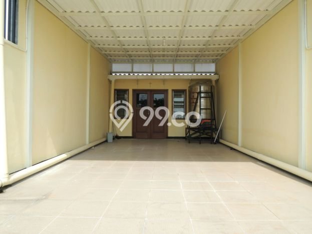 Unit Ruko Dijual di Surabaya LT 117m2 & LB 240m2 Unit Ruko Dijual di Surabaya LT 117m2 & LB 240m2