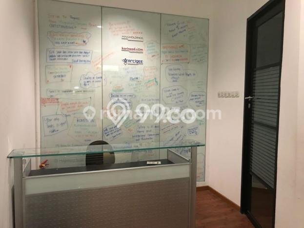 Kantor Siap Pakai Kawasan Central Park, Luas 285m², Area Bisnis, Jalan Mudah Kantor Siap Pakai Kawasan Central Park, Luas 285m², Area Bisnis, Jalan Mudah