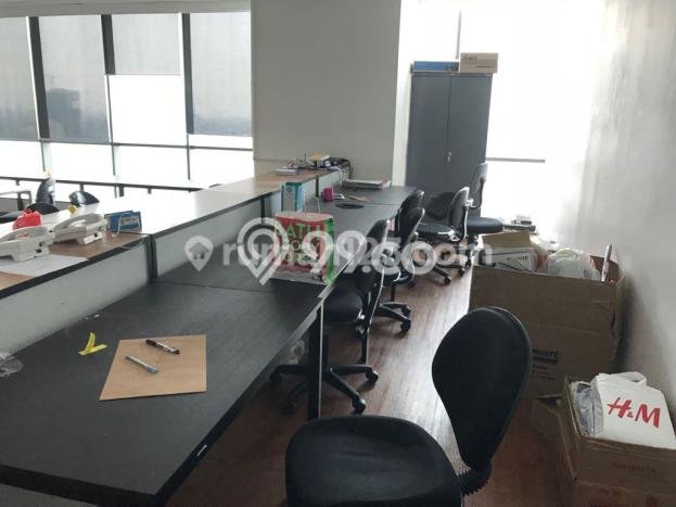 Kantor Siap Pakai Kawasan Central Park, Luas 285m², Area Bisnis, Jalan Mudah Kantor Siap Pakai Kawasan Central Park, Luas 285m², Area Bisnis, Jalan Mudah