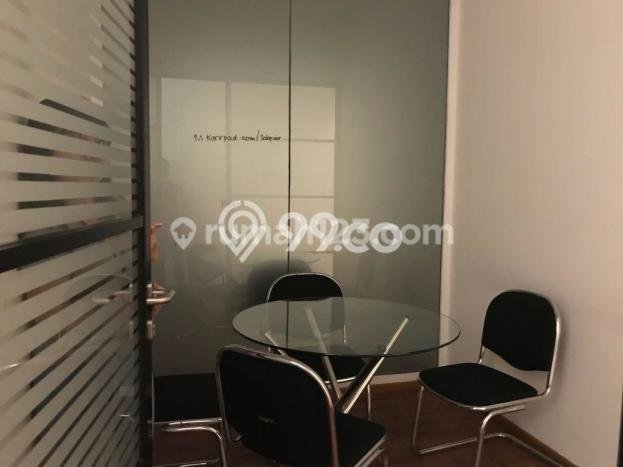 Kantor Siap Pakai Kawasan Central Park, Luas 285m², Area Bisnis, Jalan Mudah Kantor Siap Pakai Kawasan Central Park, Luas 285m², Area Bisnis, Jalan Mudah