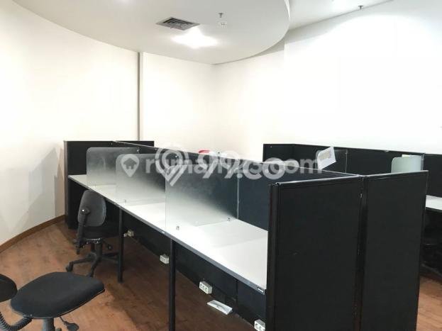 Kantor Siap Pakai Kawasan Central Park, Luas 285m², Area Bisnis, Jalan Mudah Kantor Siap Pakai Kawasan Central Park, Luas 285m², Area Bisnis, Jalan Mudah