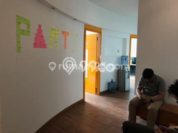 Kantor Siap Pakai Kawasan Central Park, Luas 285m², Area Bisnis, Jalan Mudah Kantor Siap Pakai Kawasan Central Park, Luas 285m², Area Bisnis, Jalan Mudah