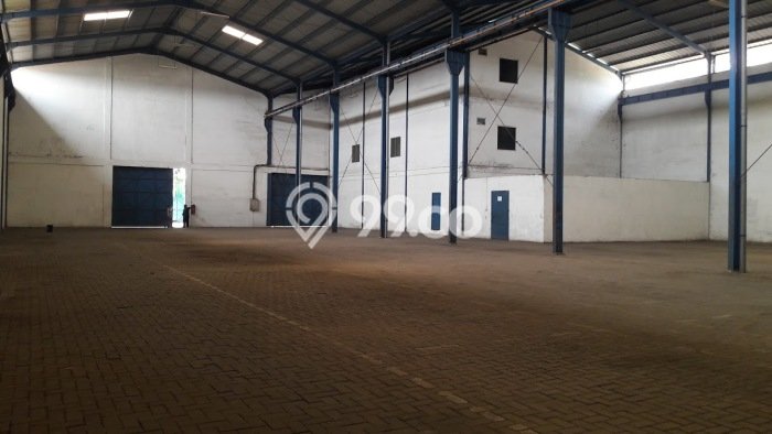 Gudang Disewa di Bekasi dengan LB 1500m2 Area Komersial Ramai Gudang Disewa di Bekasi dengan LB 1500m2 Area Komersial Ramai