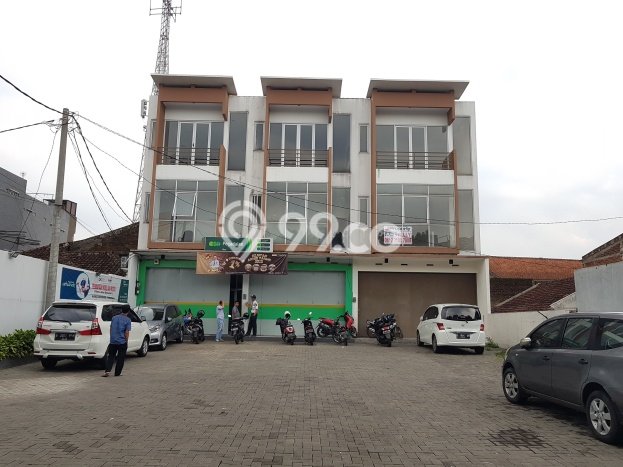 Ruko Bagus Dijual LB 270m2 Lokasi Strategis Bandung Area Cocok untuk Berbisnis Ruko Bagus Dijual LB 270m2 Lokasi Strategis Bandung Area Cocok untuk Berbisnis