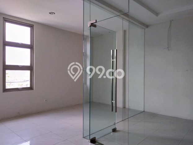 LOKASI STRATEGIS! Ruko Kawasan Serengan, Luas 200m², Area Berkembang, Siap Operasional LOKASI STRATEGIS! Ruko Kawasan Serengan, Luas 200m², Area Berkembang, Siap Operasional